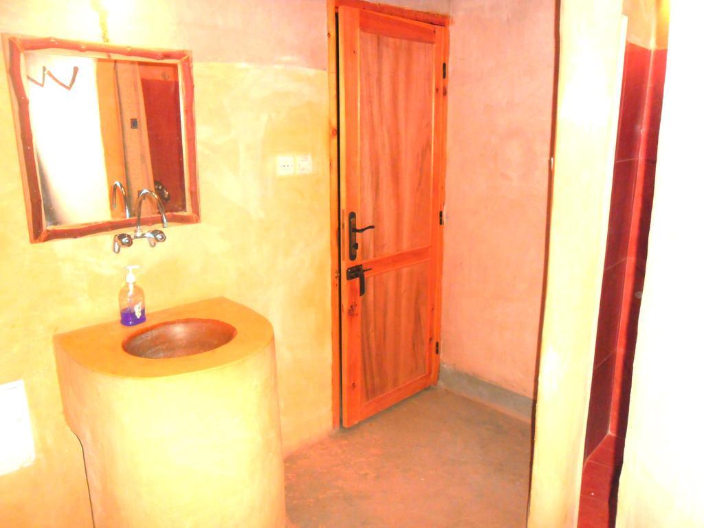 Auberge Migusta Скура Екстериор снимка